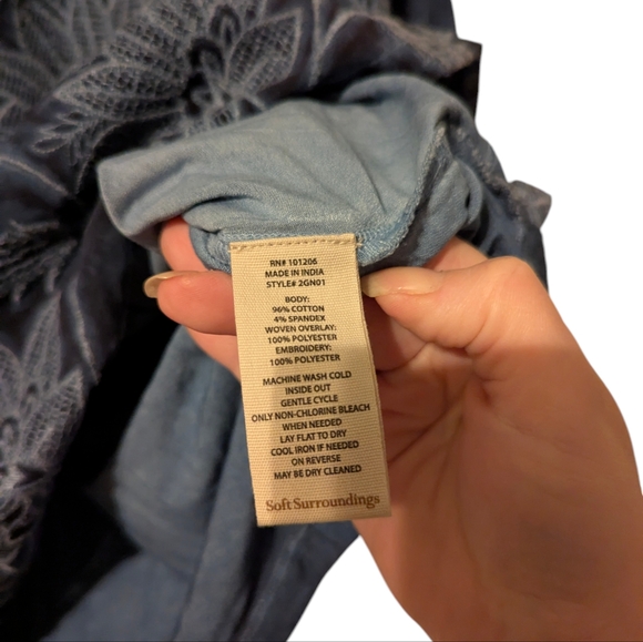 NWT Soft Surroundings Embroidered Floral Pull Tab Cotton Stretch Tunic Top - Picture 8 of 9